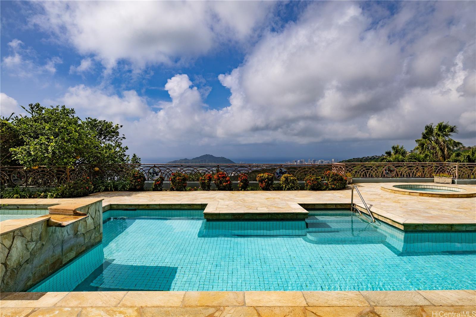 1980  Laukahi St Waialae Iki, Diamond Head home - photo 23 of 25