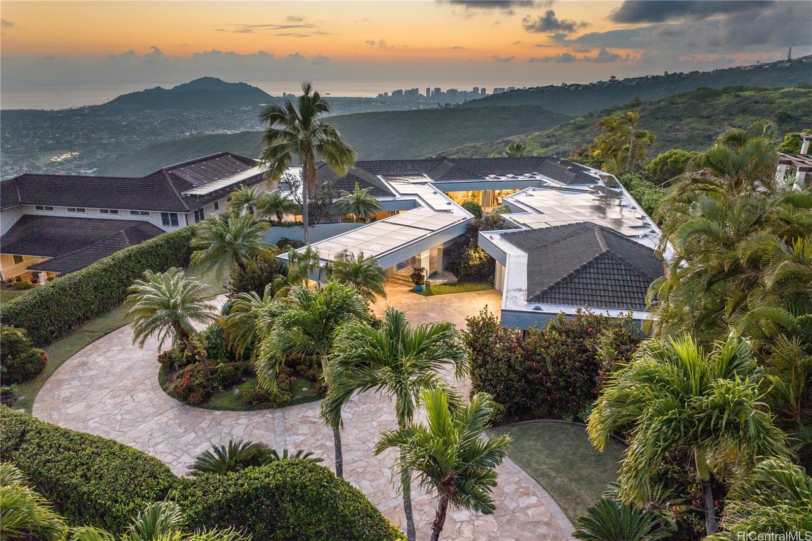 1980  Laukahi St Waialae Iki, Diamond Head home - photo 25 of 25