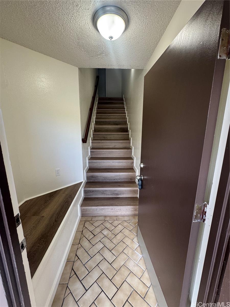 1983 10th Ave Honolulu - Rental - photo 2 of 15