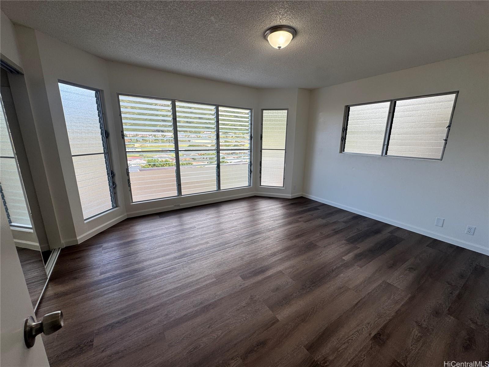 1983 10th Ave Honolulu - Rental - photo 13 of 15