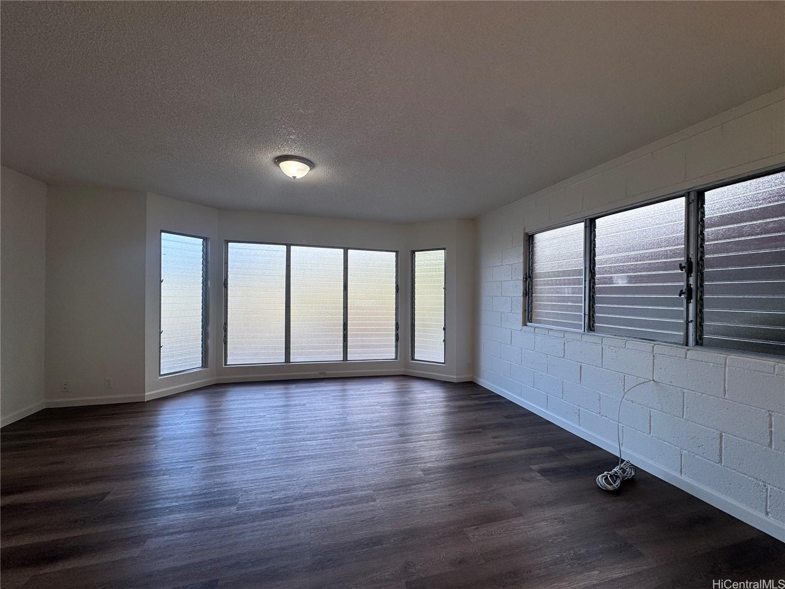 1983 10th Ave Honolulu - Rental - photo 8 of 15