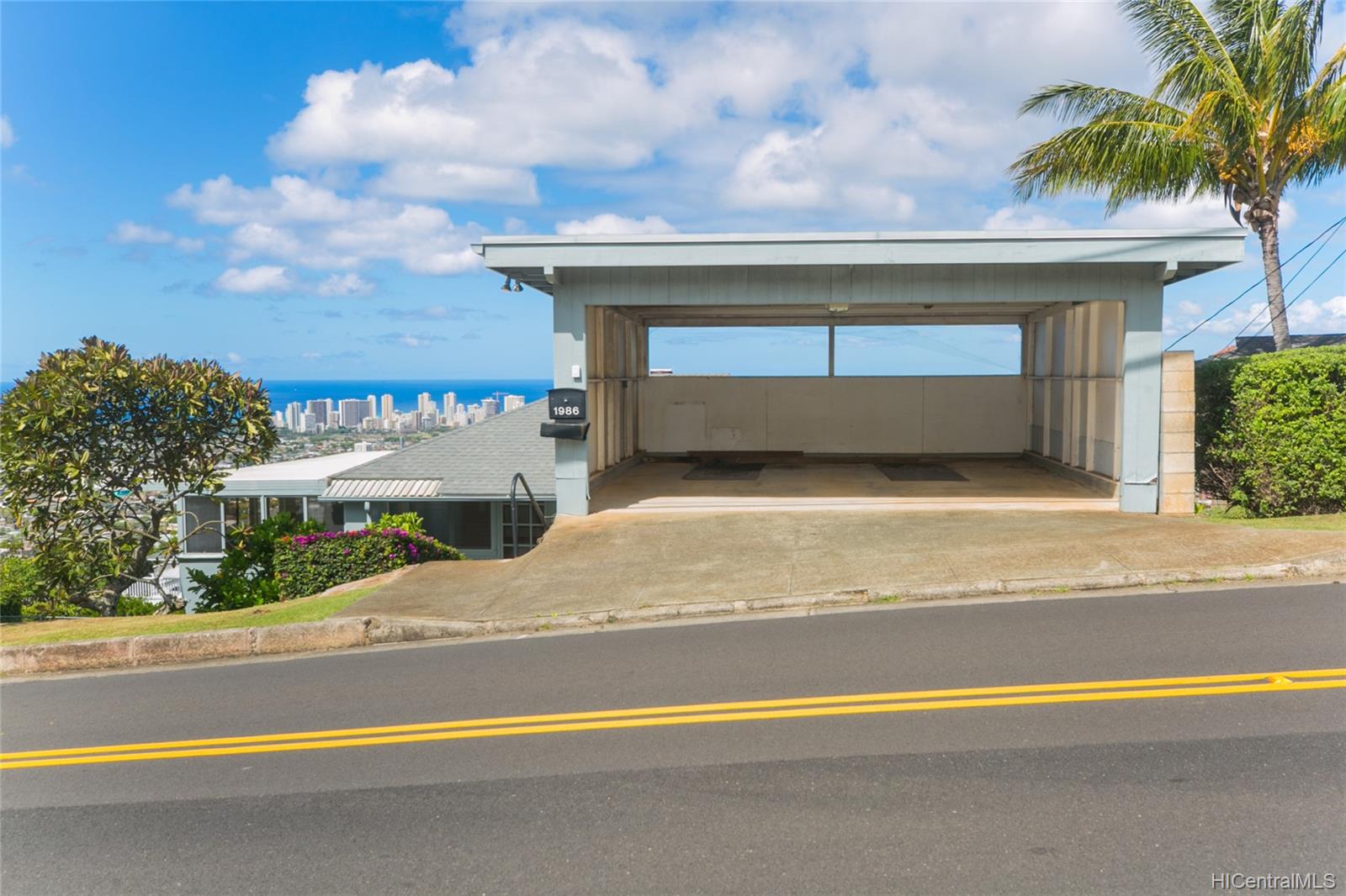 1986 Paula Drive , Honolulu, Hi 96816 home Wilhelmina Diamond Head