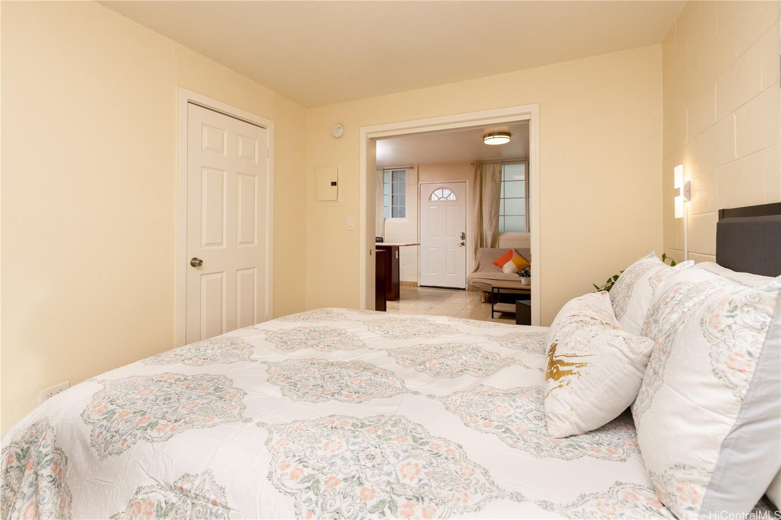 1993 Ala Wai Blvd Honolulu - Rental - photo 13 of 15