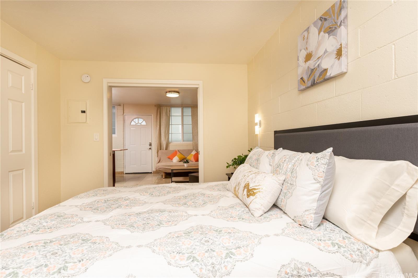 1993 Ala Wai Blvd Honolulu - Rental - photo 10 of 15