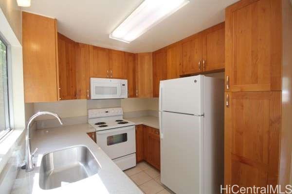 1995 10th Ave Honolulu - Rental - photo 2 of 11