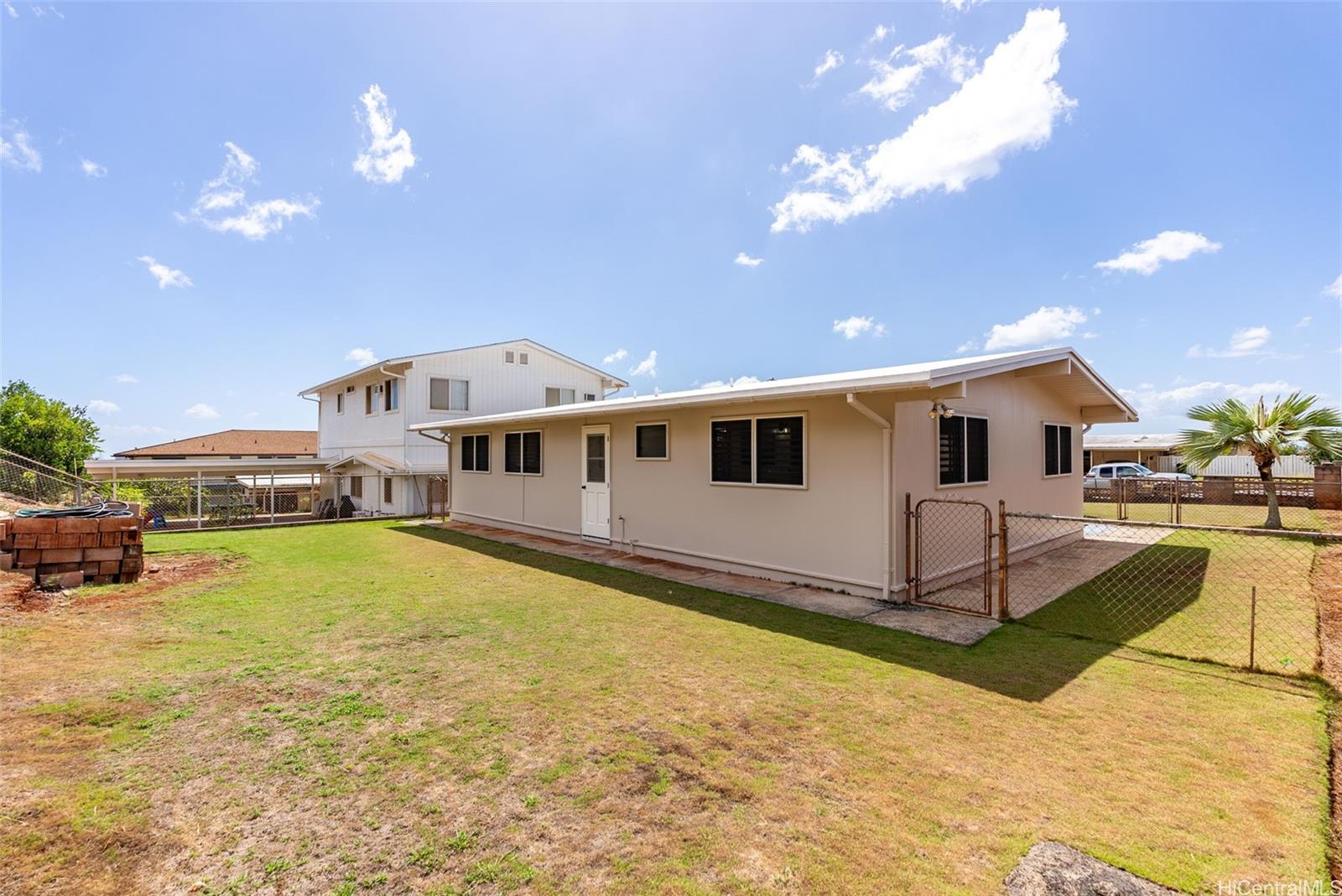 1995  Hoolaulea Street Pearl City-upper, PearlCity home - photo 17 of 25