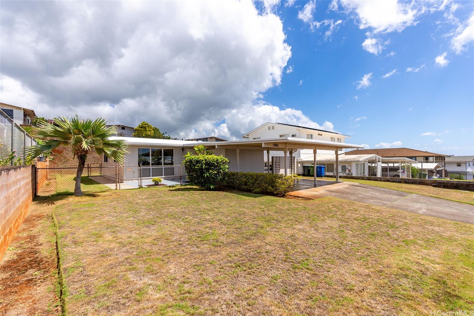 1995  Hoolaulea Street Pearl City-upper, PearlCity home - photo 21 of 25