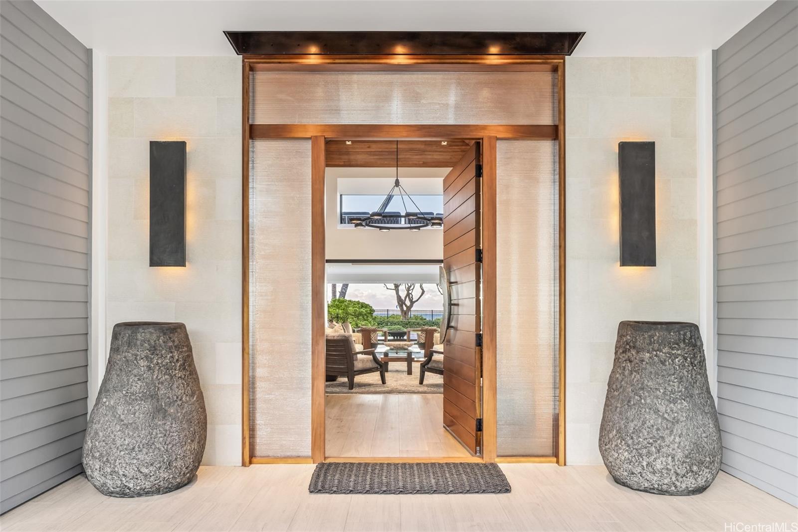 200  Kalaheo Ave Beachside, Kailua home - photo 3 of 22