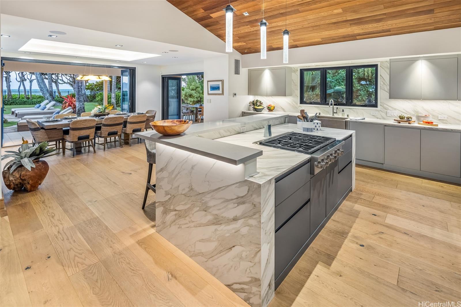 200  Kalaheo Ave Beachside, Kailua home - photo 6 of 22