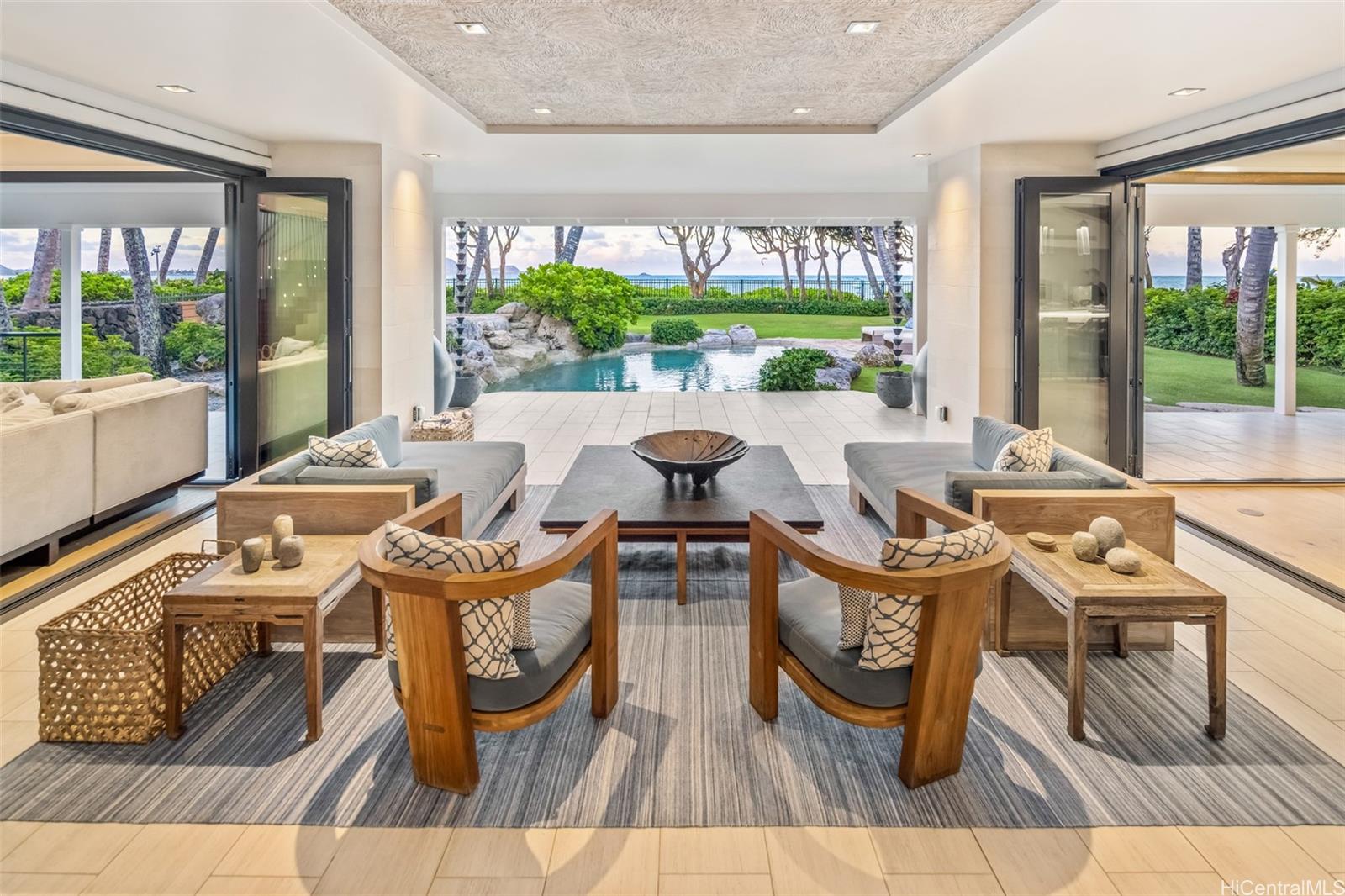 200  Kalaheo Ave Beachside, Kailua home - photo 8 of 22