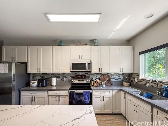 2001  California Ave Wahiawa Heights, Central home - photo 2 of 17