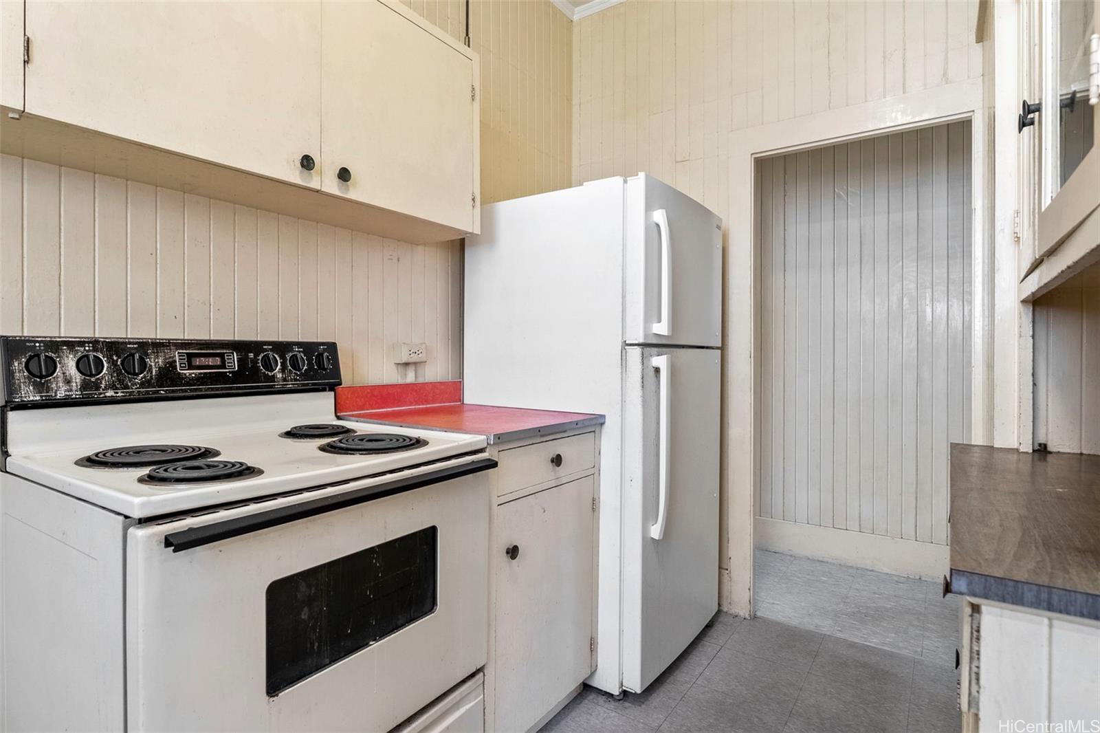 2002-B  Hunnewell Street Manoa-lower, Honolulu home - photo 17 of 25