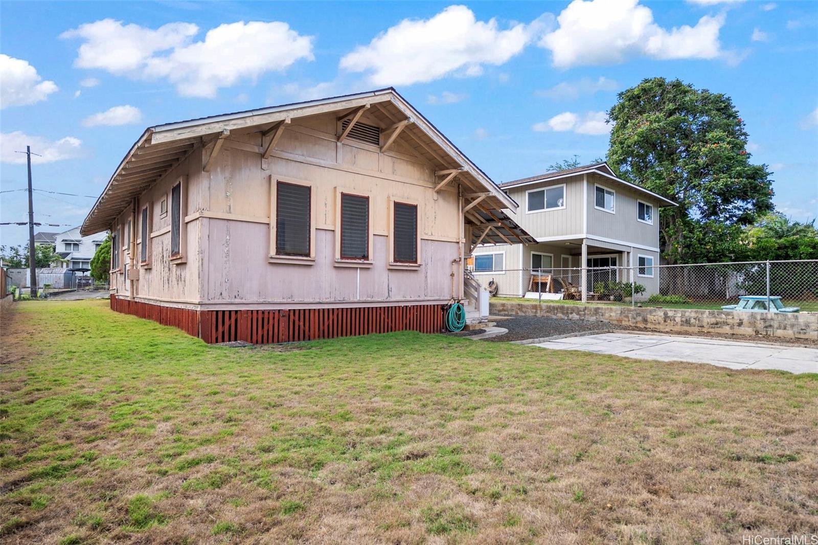 2002-B  Hunnewell Street Manoa-lower, Honolulu home - photo 22 of 25