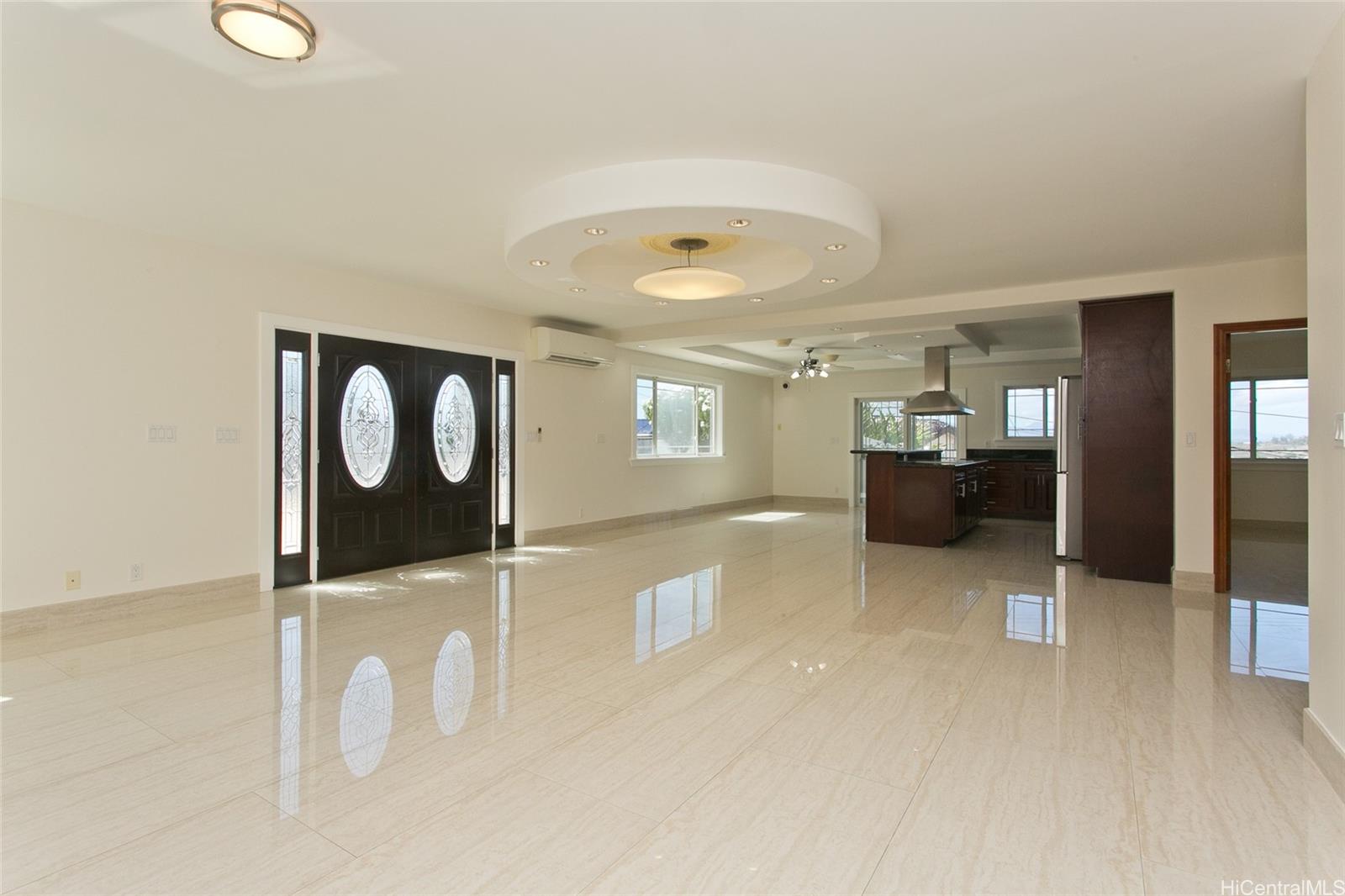 2004  Skyline Drive Kamehameha Heights, Honolulu home - photo 2 of 25