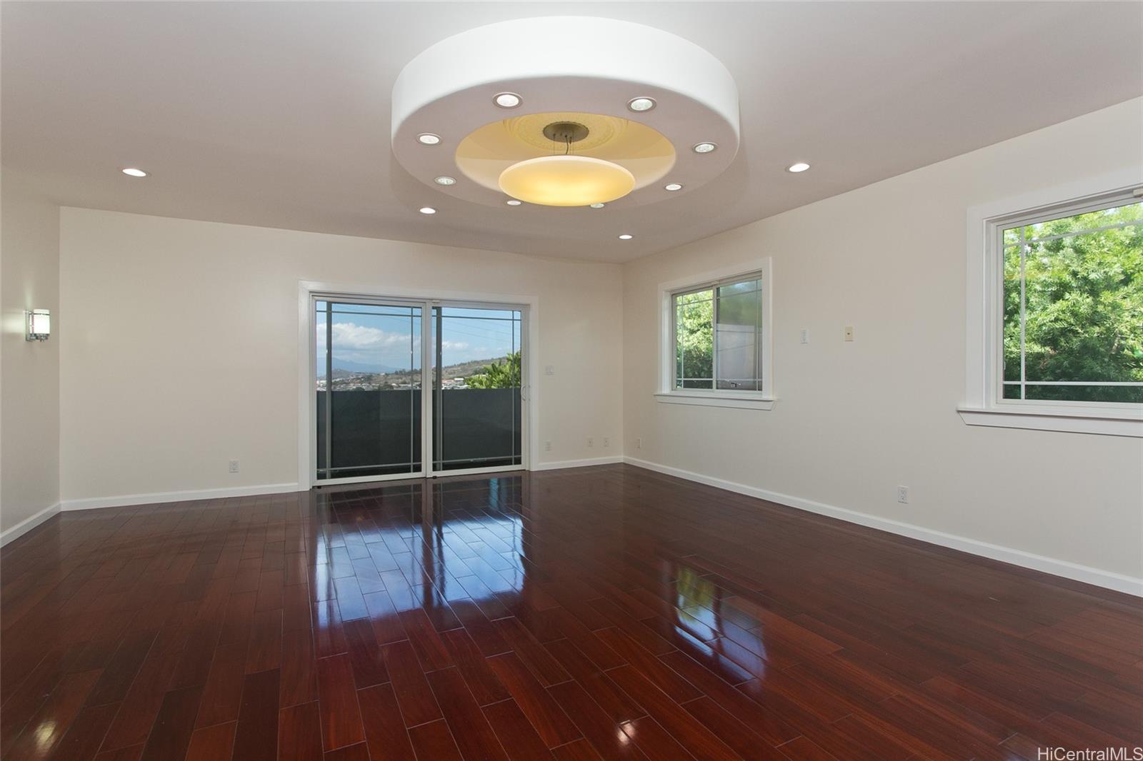 2004  Skyline Drive Kamehameha Heights, Honolulu home - photo 13 of 25