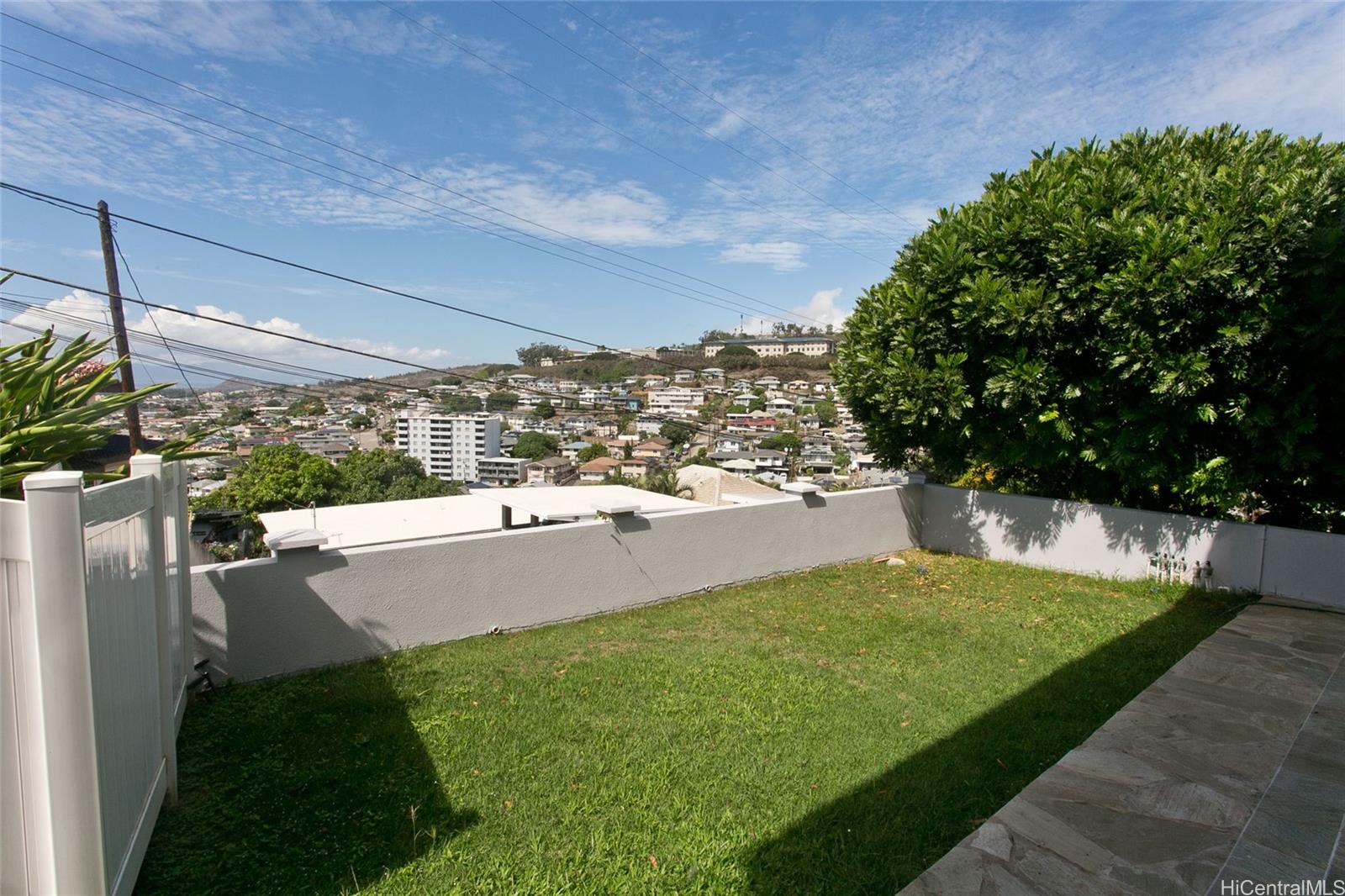 2004  Skyline Drive Kamehameha Heights, Honolulu home - photo 18 of 25