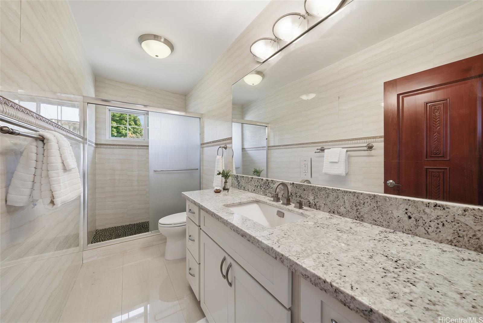 2004  Skyline Drive Kamehameha Heights, Honolulu home - photo 18 of 25