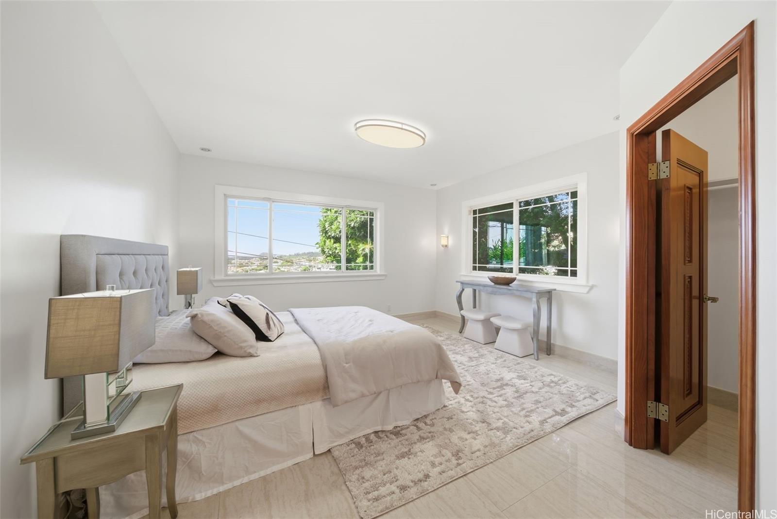 2004  Skyline Drive Kamehameha Heights, Honolulu home - photo 19 of 25