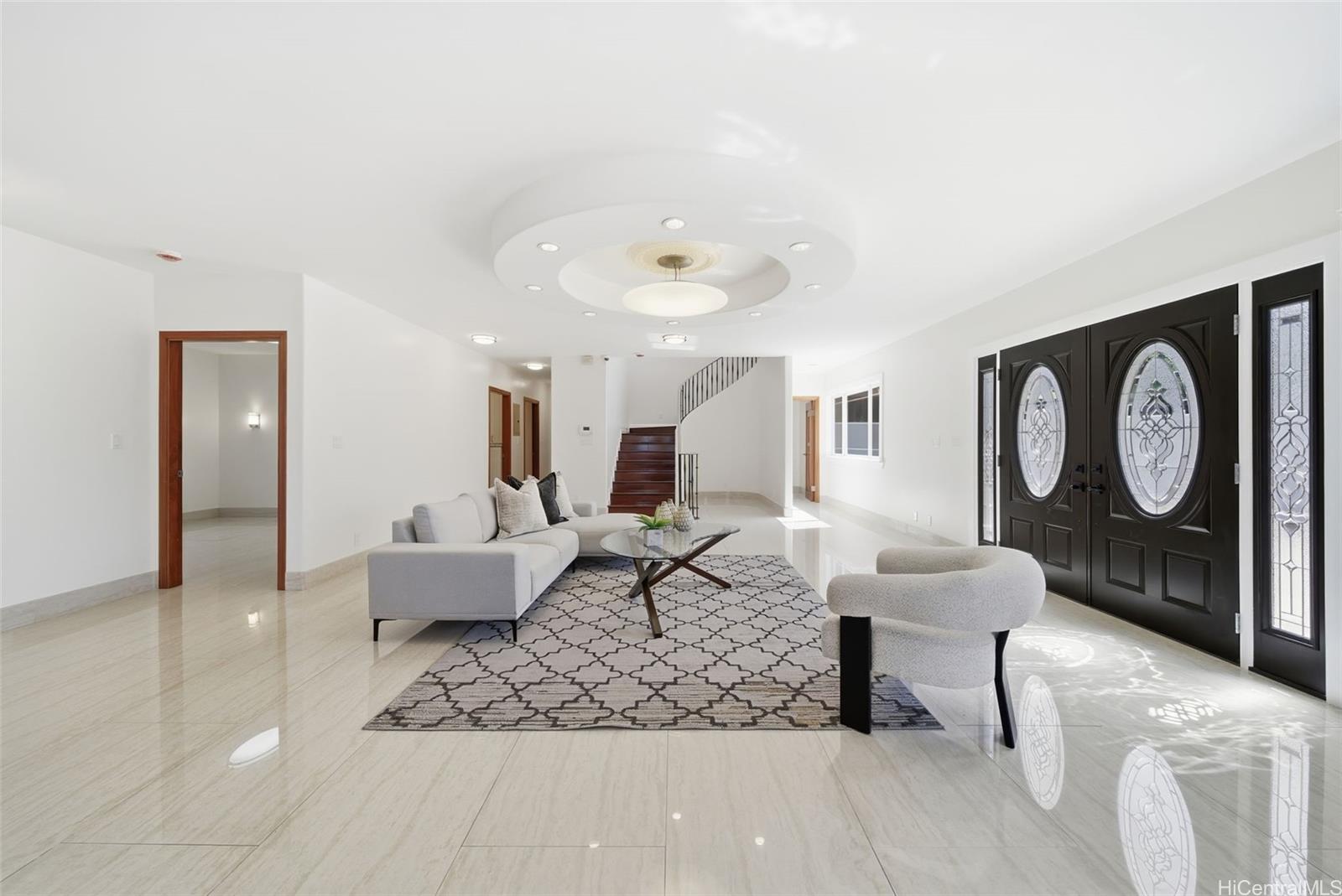 2004  Skyline Drive Kamehameha Heights, Honolulu home - photo 3 of 25