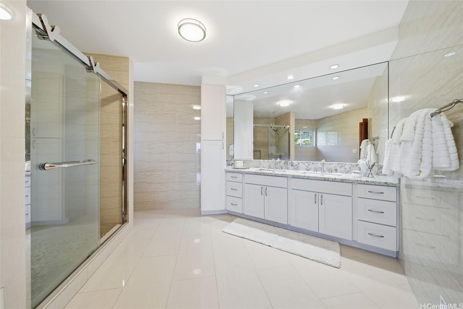 2004  Skyline Drive Kamehameha Heights, Honolulu home - photo 21 of 25