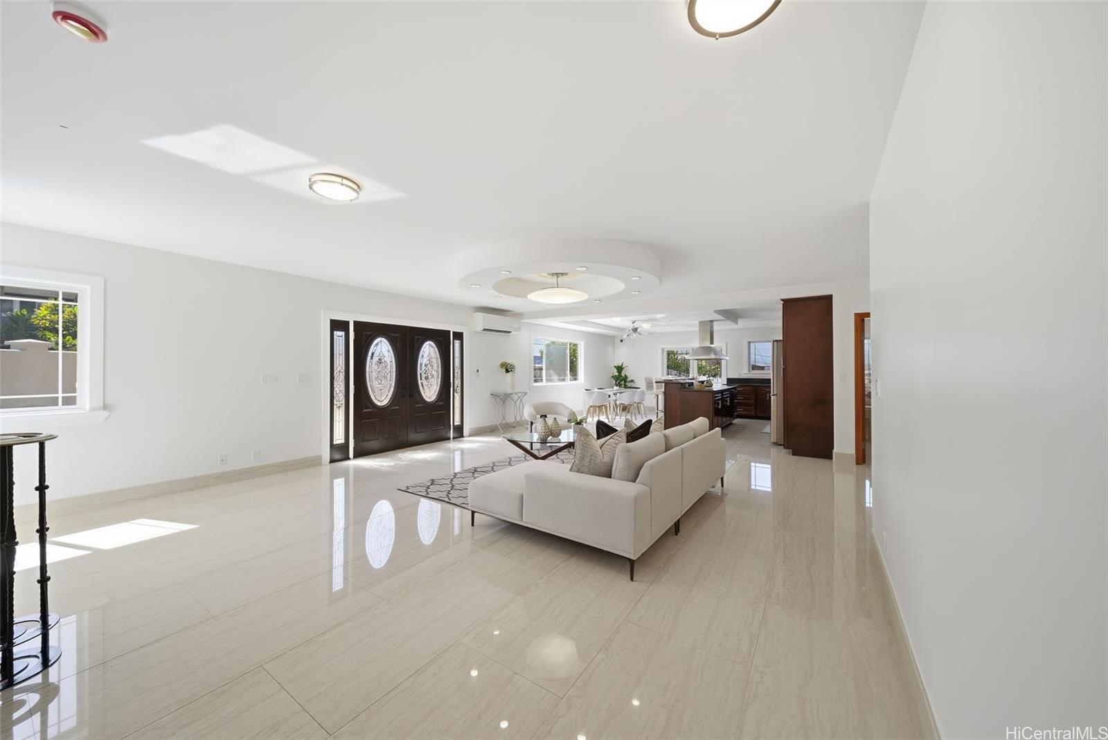 2004  Skyline Drive Kamehameha Heights, Honolulu home - photo 4 of 25