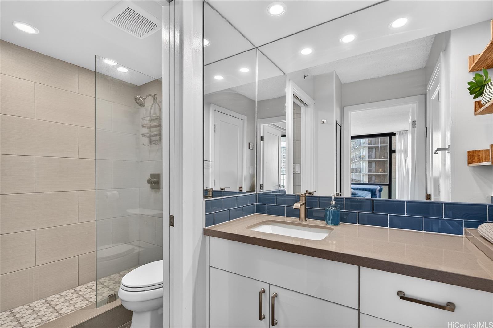 Waikiki Banyan condo # 1010, Honolulu, Hawaii - photo 19 of 24