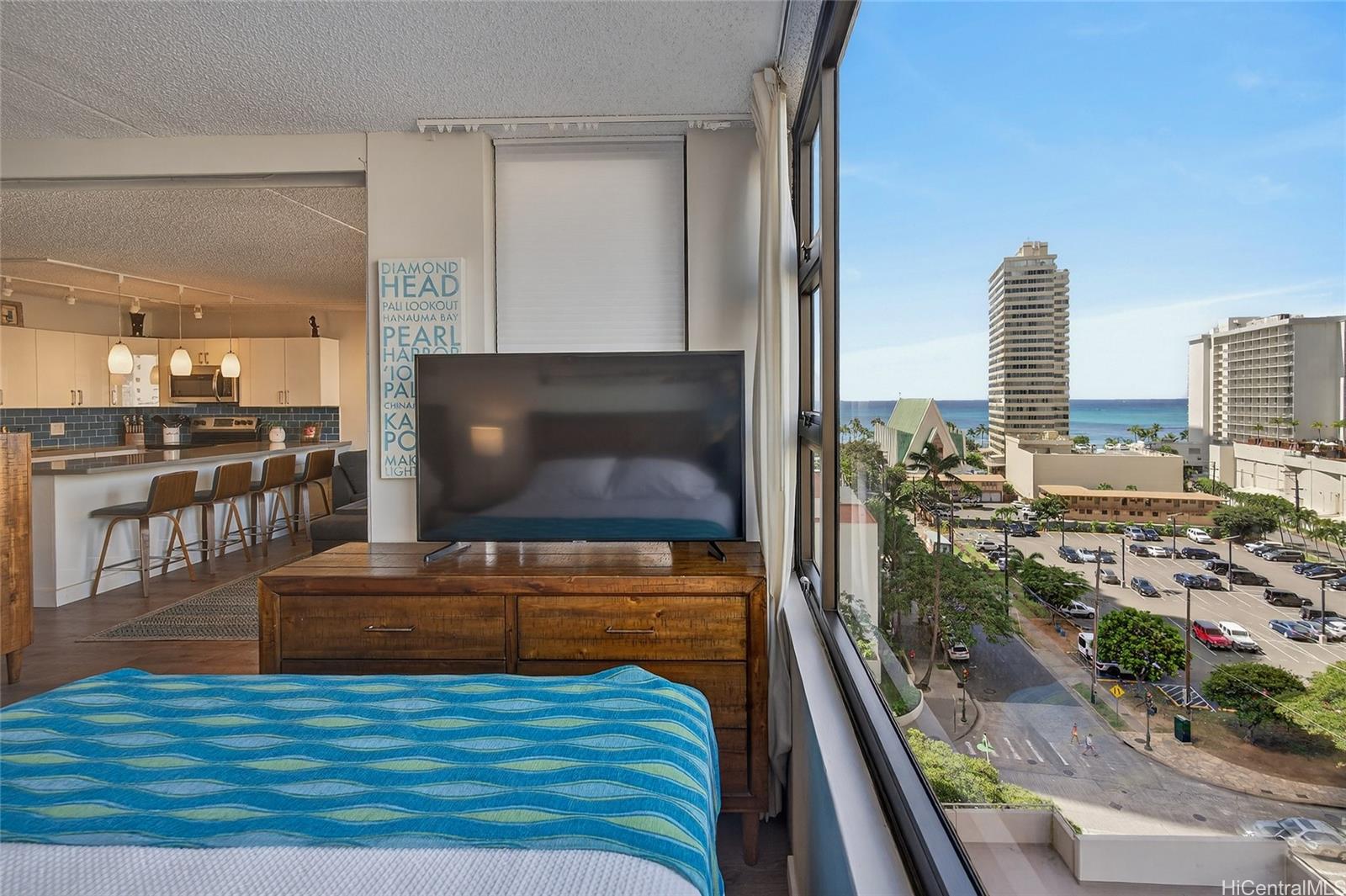 Waikiki Banyan condo # 1010, Honolulu, Hawaii - photo 4 of 24