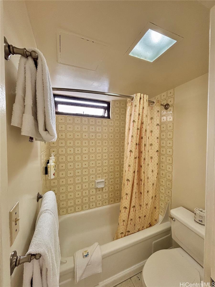 Waikiki Banyan condo # 1402, Honolulu, Hawaii - photo 7 of 7