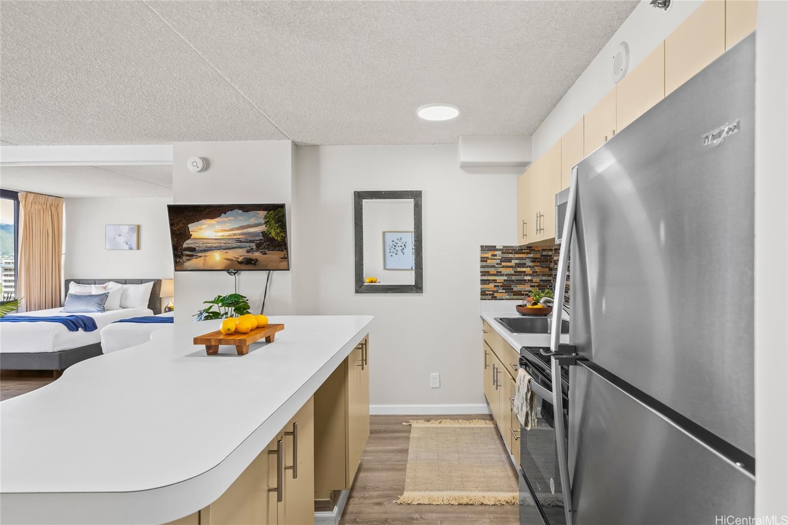 Waikiki Banyan condo # 1506/Makai, Honolulu, Hawaii - photo 16 of 25