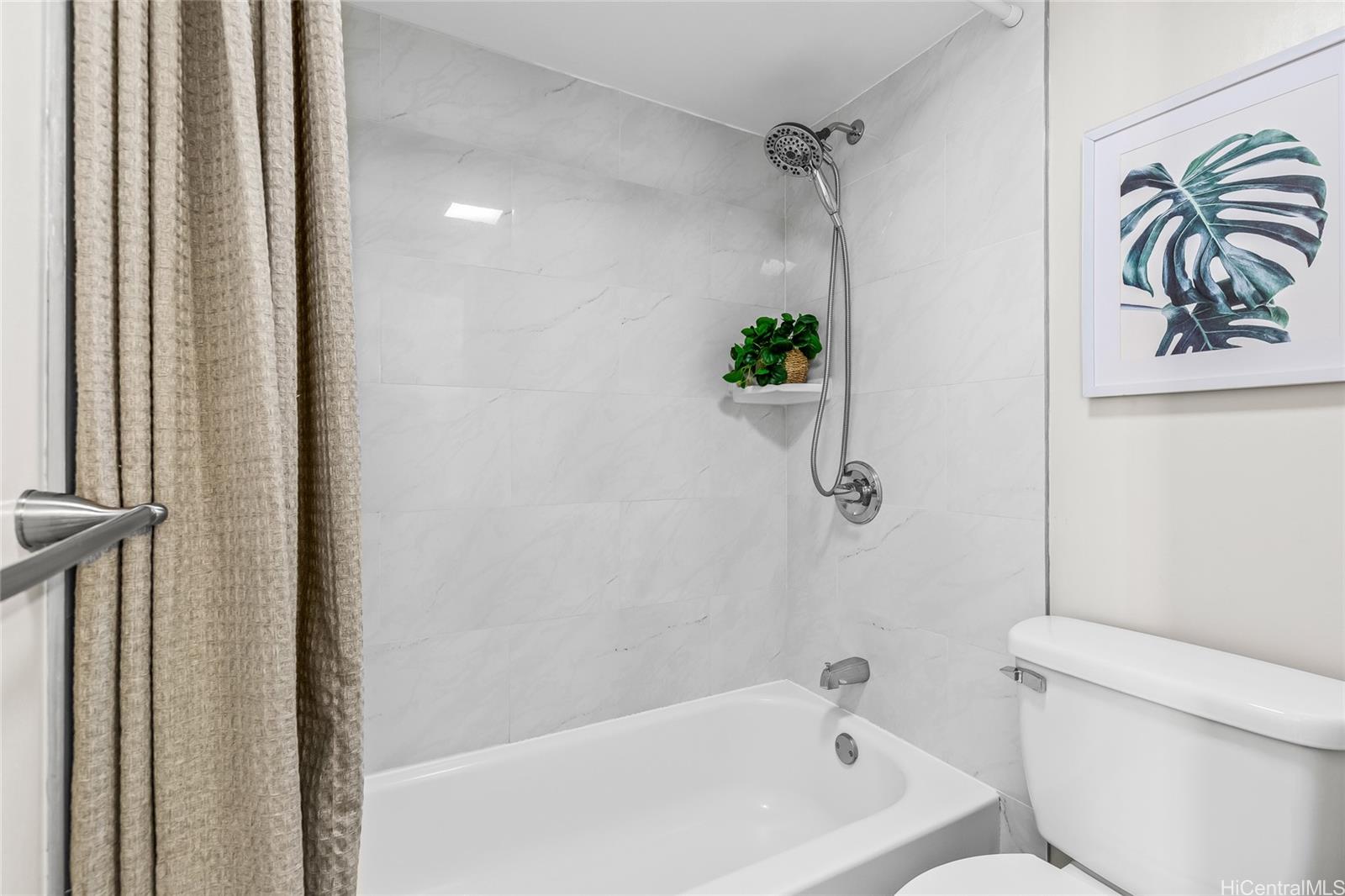 Waikiki Banyan condo # 1506/Makai, Honolulu, Hawaii - photo 20 of 25