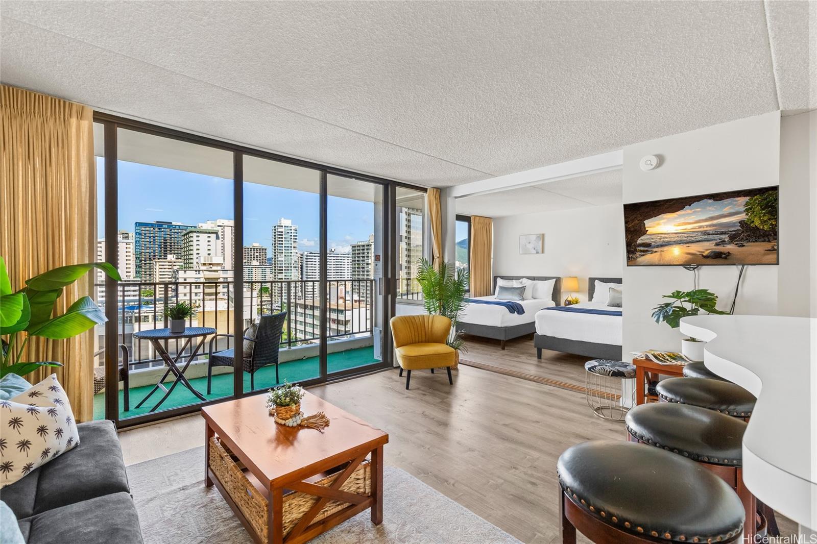 Waikiki Banyan condo # 1506/Makai, Honolulu, Hawaii - photo 6 of 25