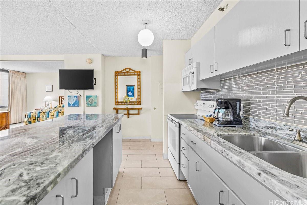 Waikiki Banyan condo # 1611-1, Honolulu, Hawaii - photo 3 of 15