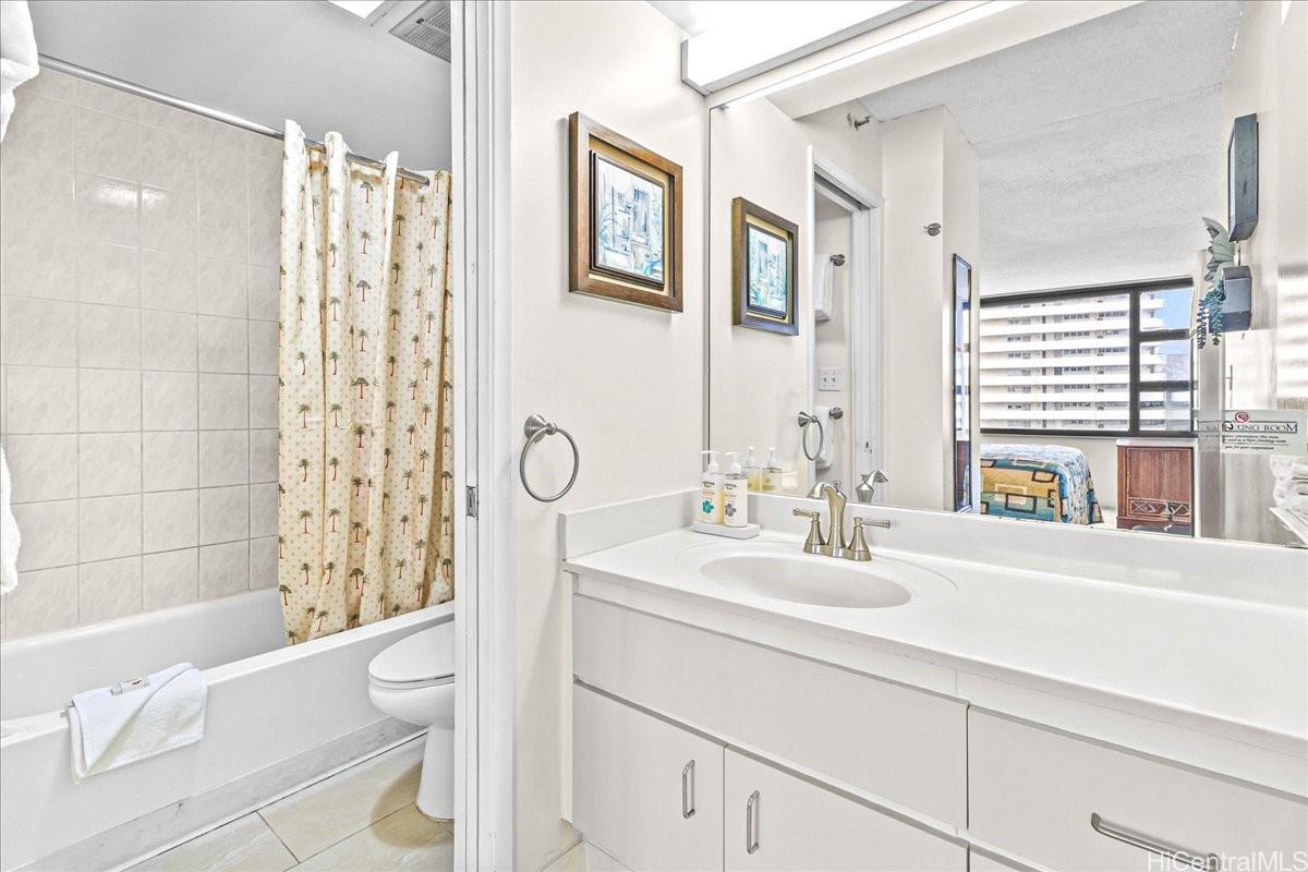 Waikiki Banyan condo # 1611-1, Honolulu, Hawaii - photo 9 of 15