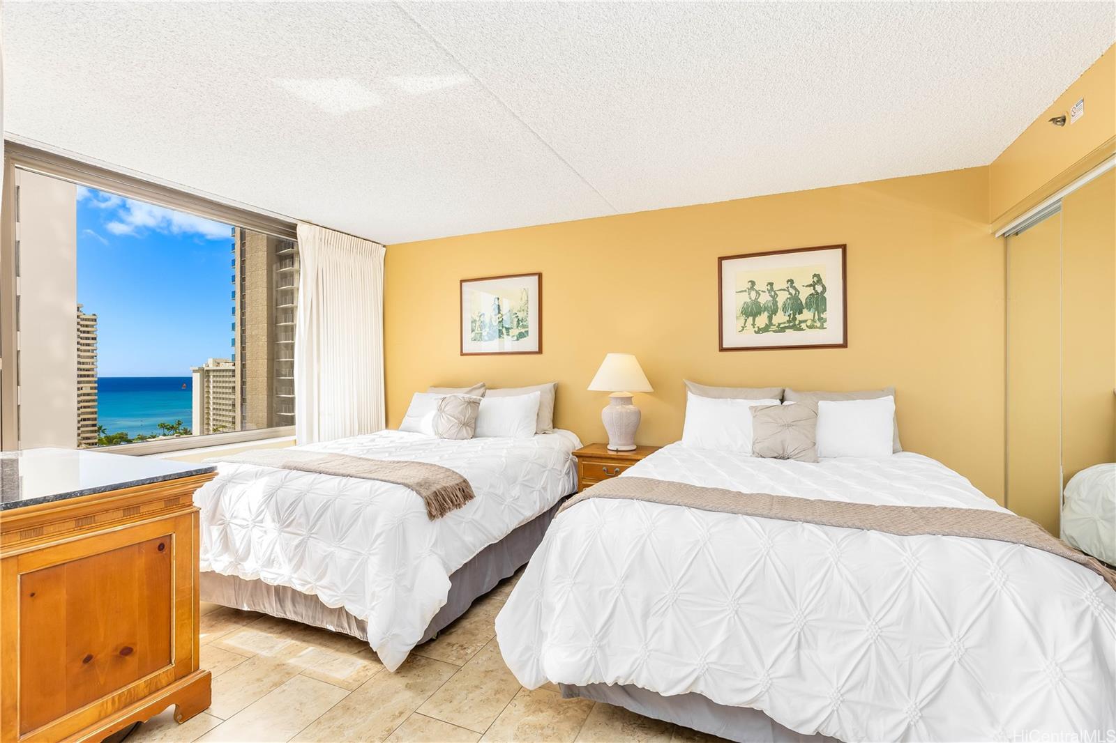 Waikiki Banyan condo # 1706, Honolulu, Hawaii - photo 11 of 25