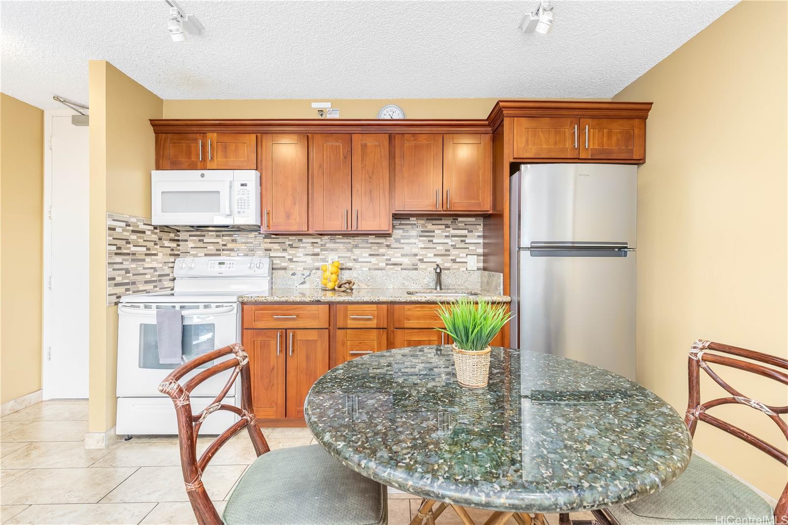 Waikiki Banyan condo # 1706, Honolulu, Hawaii - photo 9 of 25