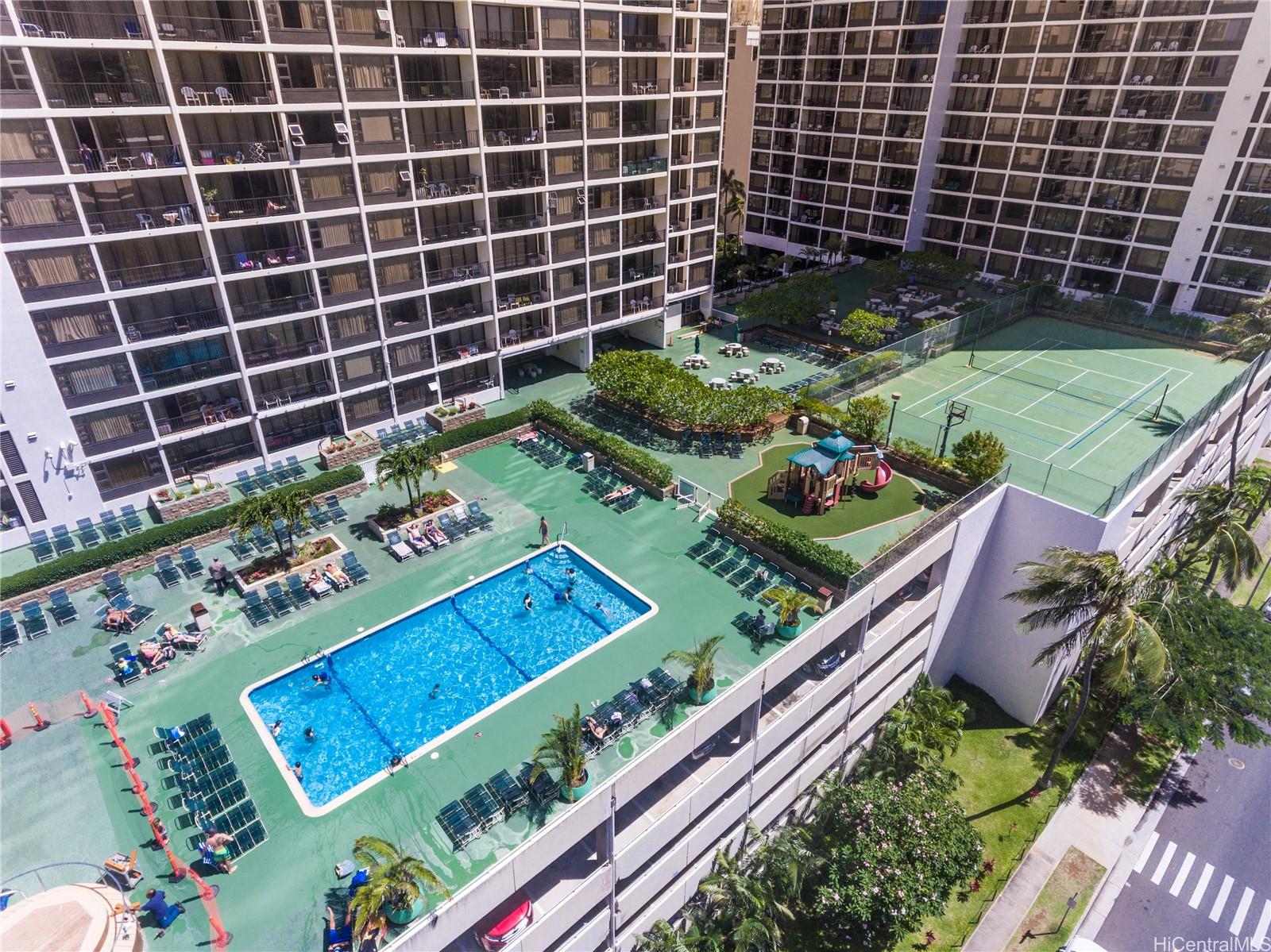 Waikiki Banyan condo # 1806-T2, Honolulu, Hawaii - photo 10 of 17