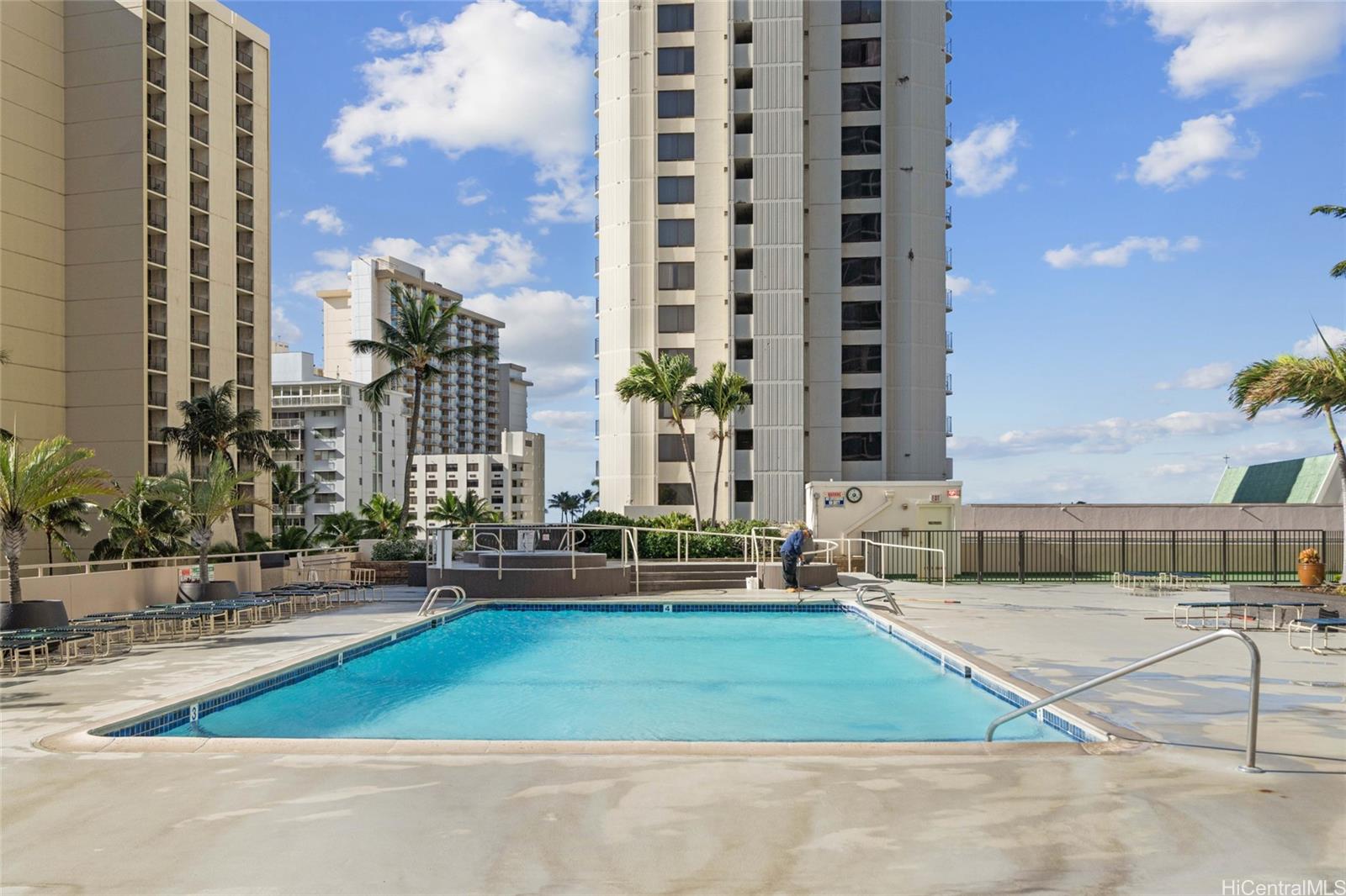 Waikiki Banyan condo # 1814 - T1, Honolulu, Hawaii - photo 18 of 22