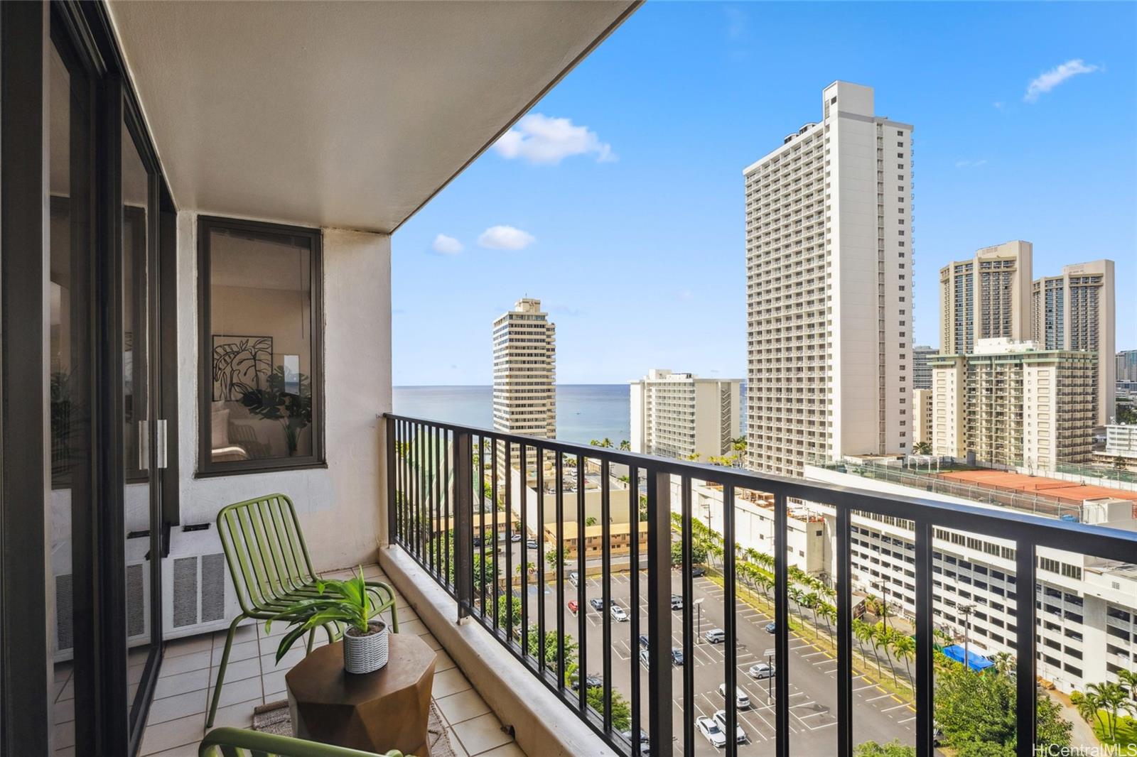 Waikiki Banyan condo # 1814 - T1, Honolulu, Hawaii - photo 6 of 22