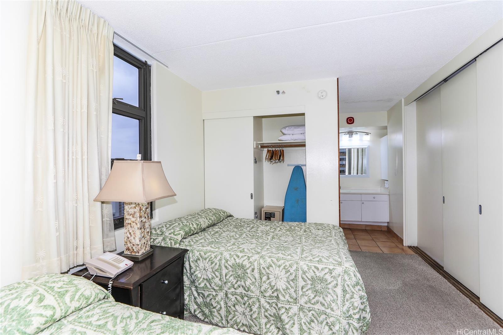 Waikiki Banyan condo # 1913-I, Honolulu, Hawaii - photo 14 of 21