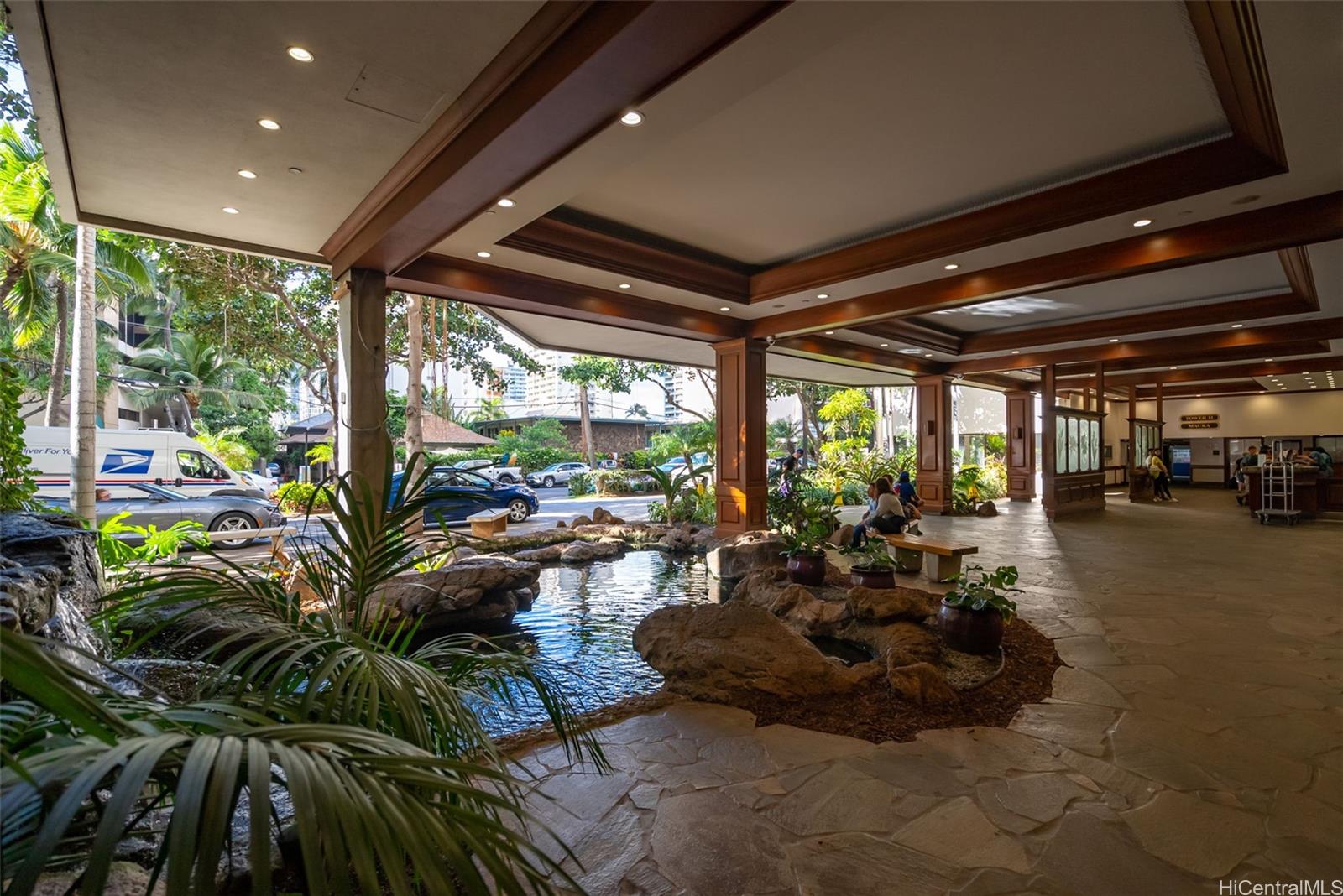 Waikiki Banyan condo # 2105, Honolulu, Hawaii - photo 3 of 21