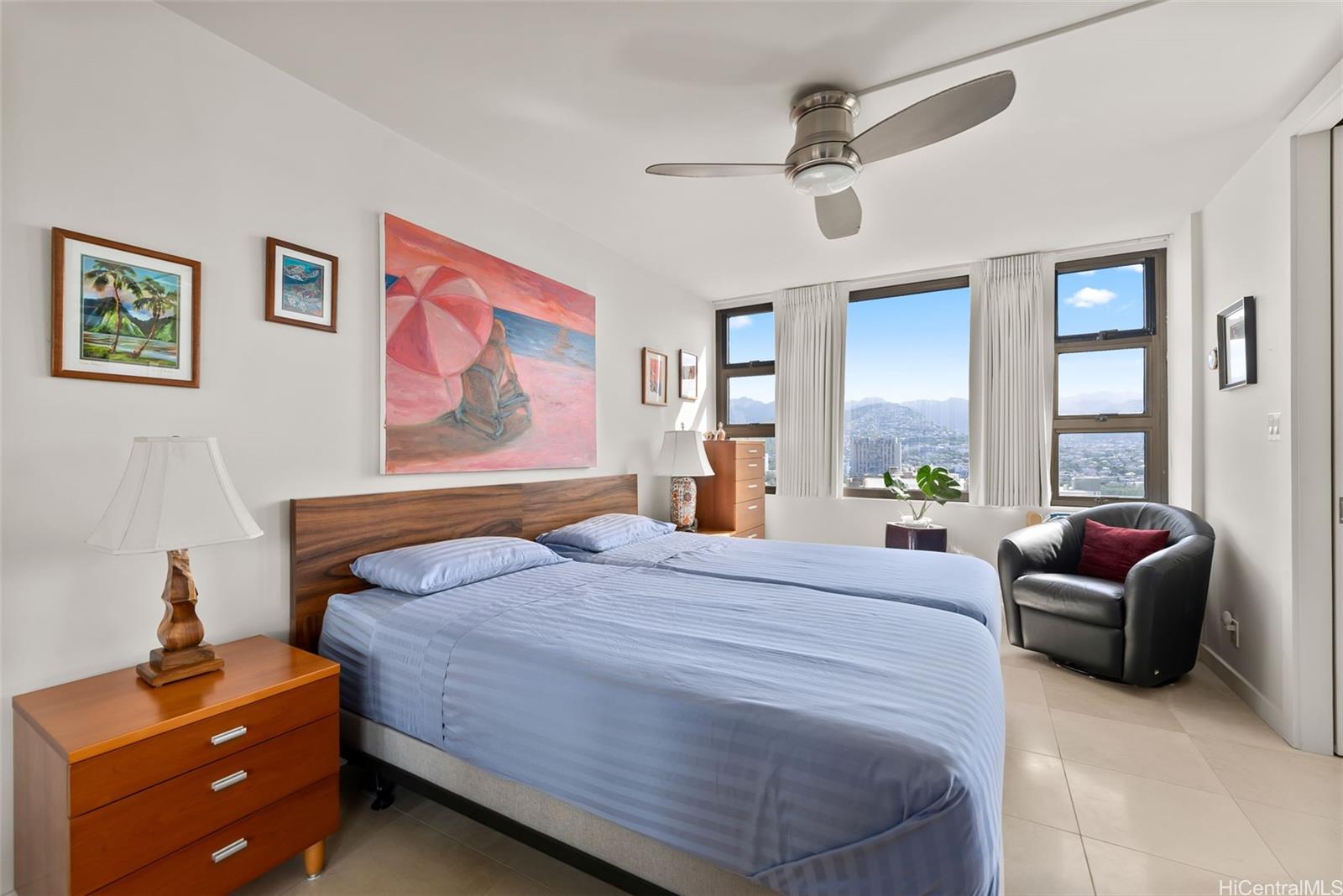 Waikiki Banyan condo # 2105, Honolulu, Hawaii - photo 10 of 21