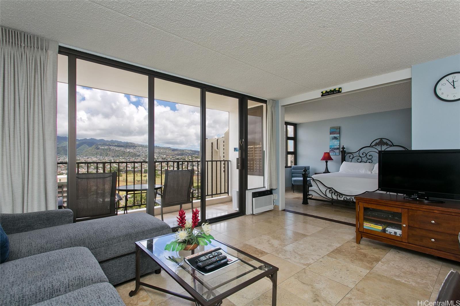 Waikiki Banyan condo # 2107, Honolulu, Hawaii - photo 2 of 18
