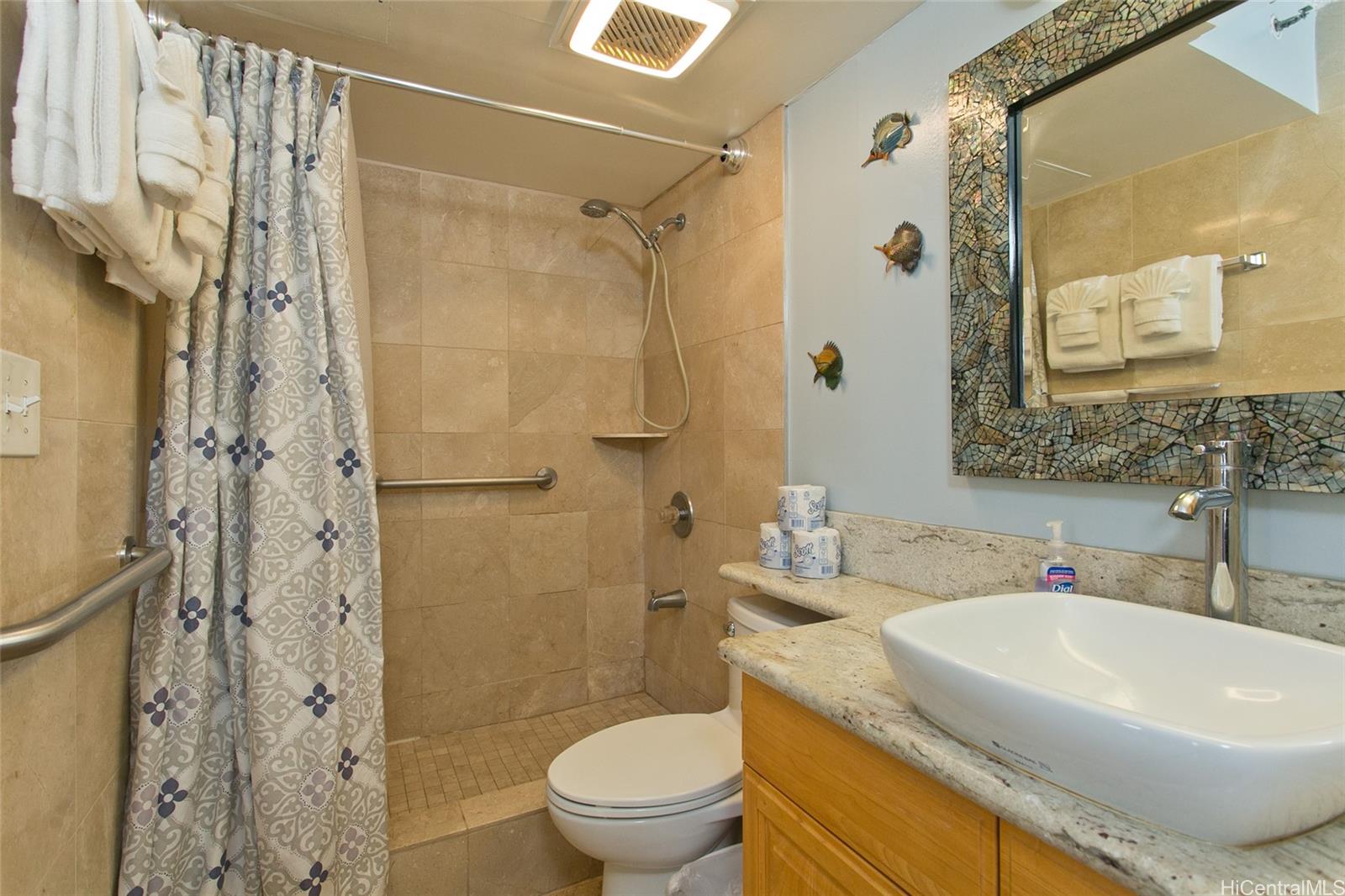 Waikiki Banyan condo # 2107, Honolulu, Hawaii - photo 8 of 18