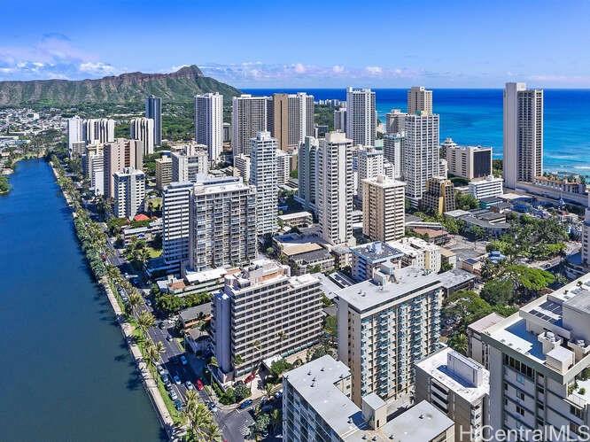 Waikiki Banyan condo # 2109 T-1 (NUC), Honolulu, Hawaii - photo 10 of 12