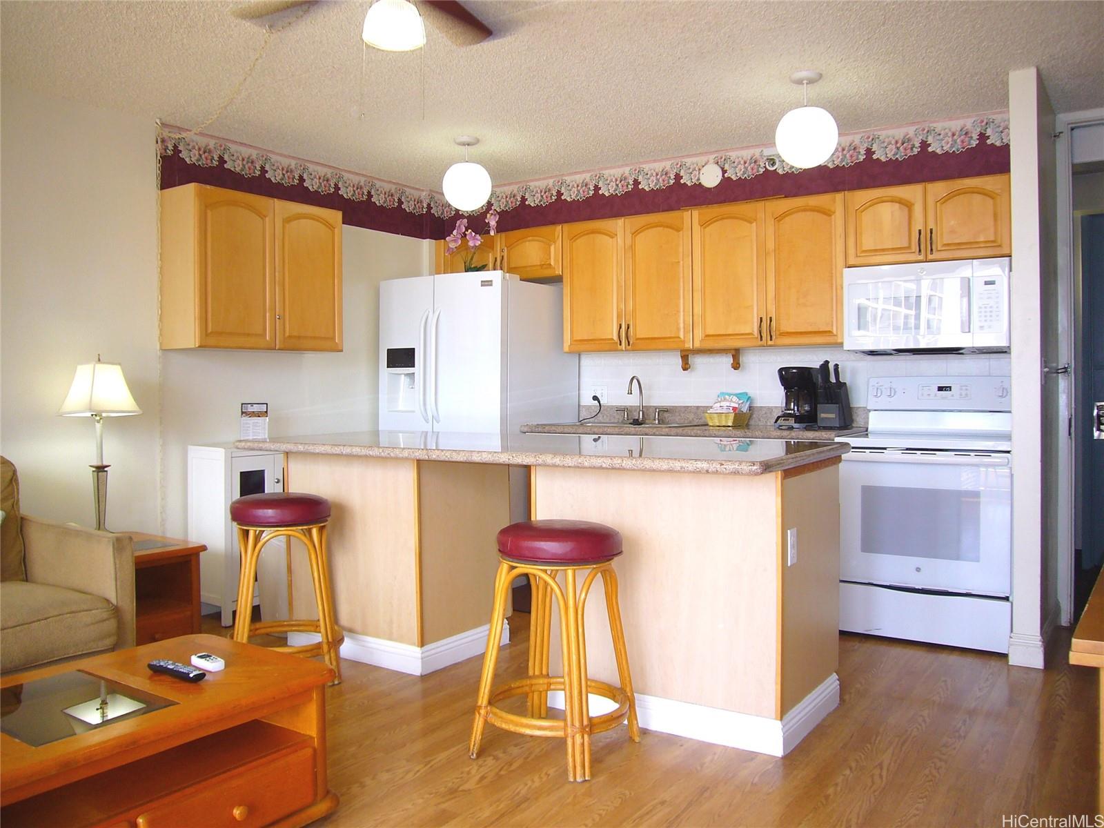 Waikiki Banyan condo # 2112 Mauka, Honolulu, Hawaii - photo 6 of 25