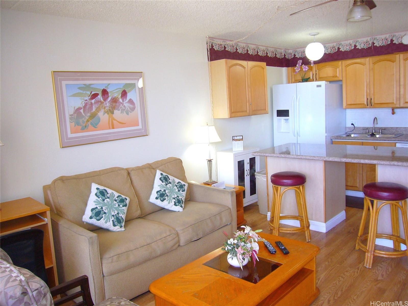 Waikiki Banyan condo # 2112 Mauka, Honolulu, Hawaii - photo 7 of 25