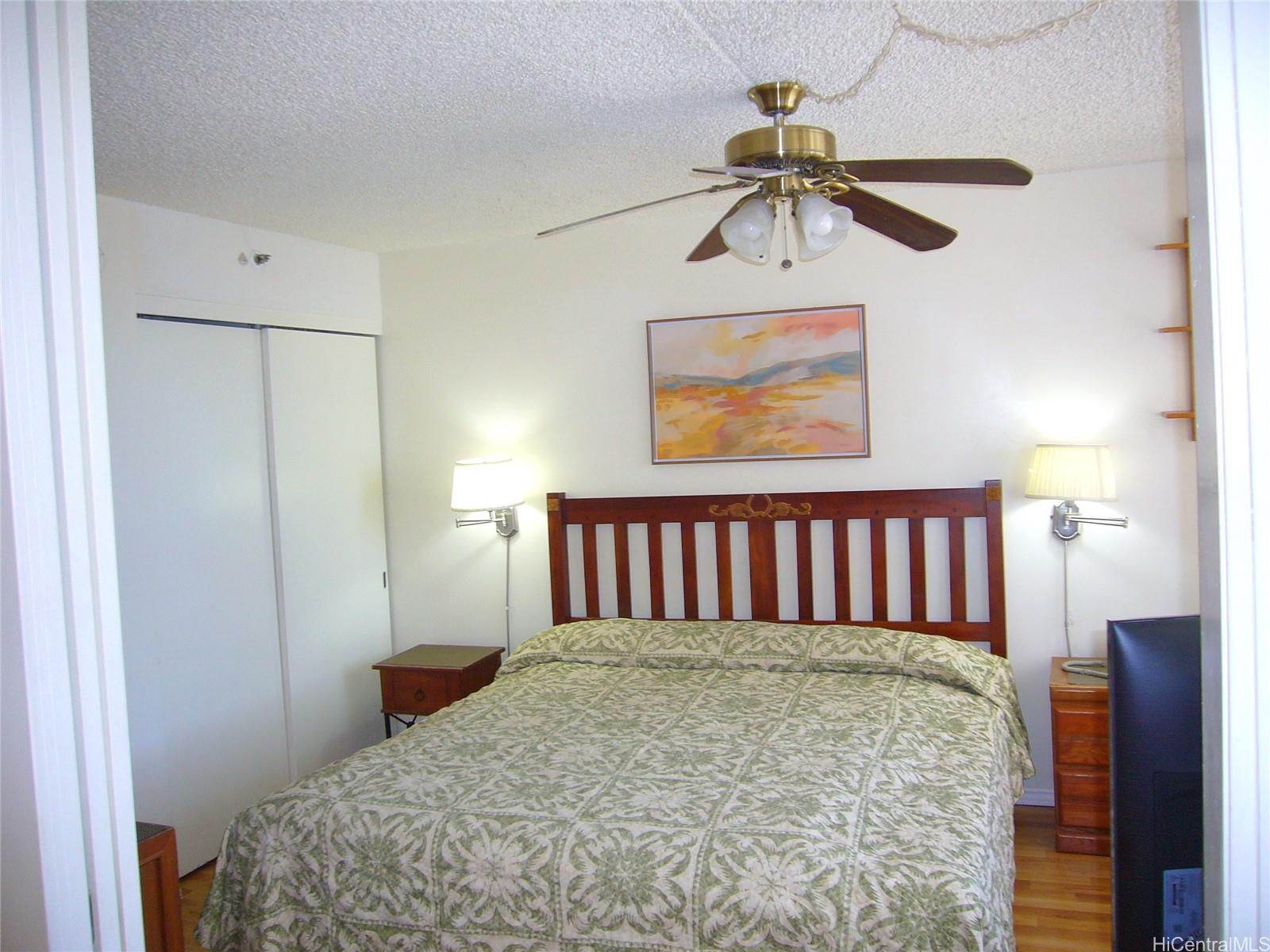 Waikiki Banyan condo # 2112 Mauka, Honolulu, Hawaii - photo 10 of 25