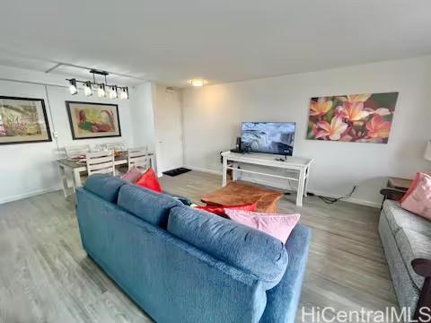 Waikiki Banyan condo # 2113 T1(NUC), Honolulu, Hawaii - photo 15 of 22