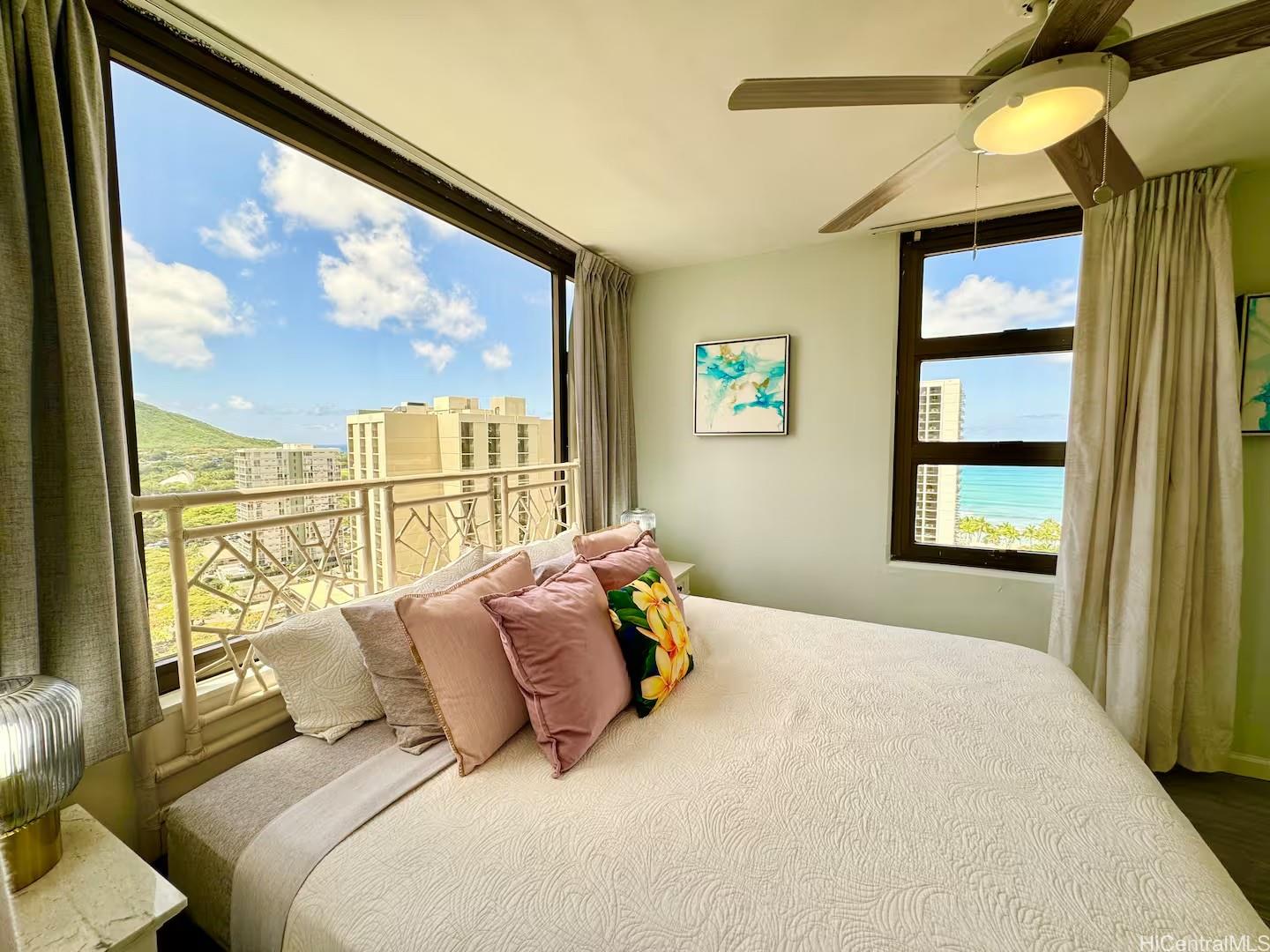Waikiki Banyan condo # 2113 T1(NUC), Honolulu, Hawaii - photo 10 of 22