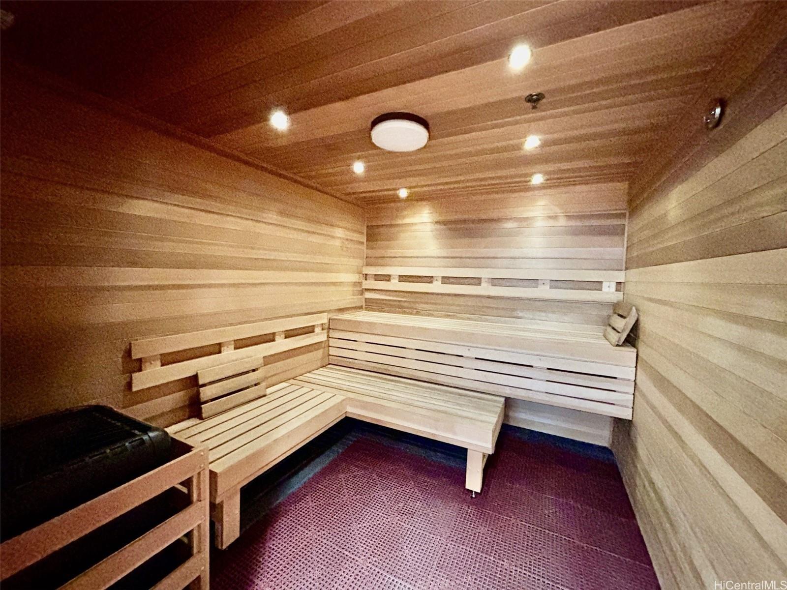 201 Ohua Ave Honolulu - Rental - photo 12 of 16